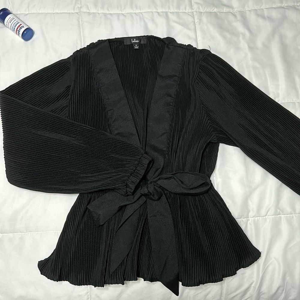 deep V cut peplum top